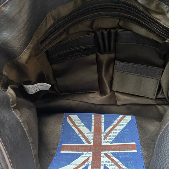 Triumph Messenger Saddlebag Genuine leather bag - Picture 6 of 16